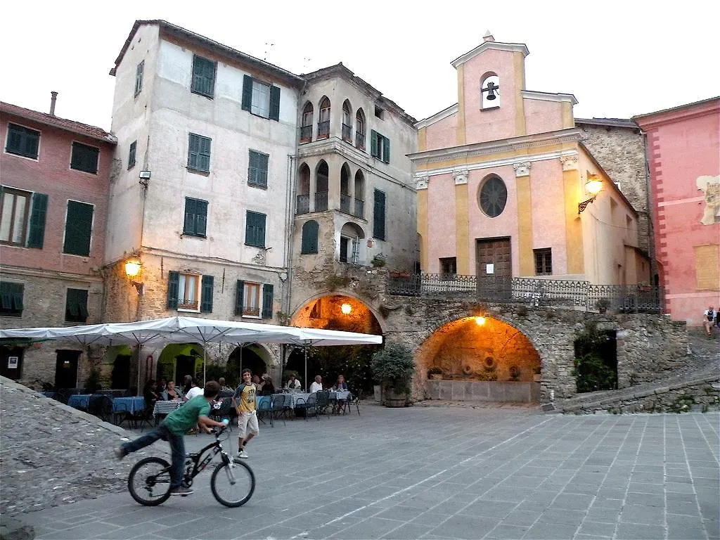 Muntaecara Hotel Diffuso Apricale
