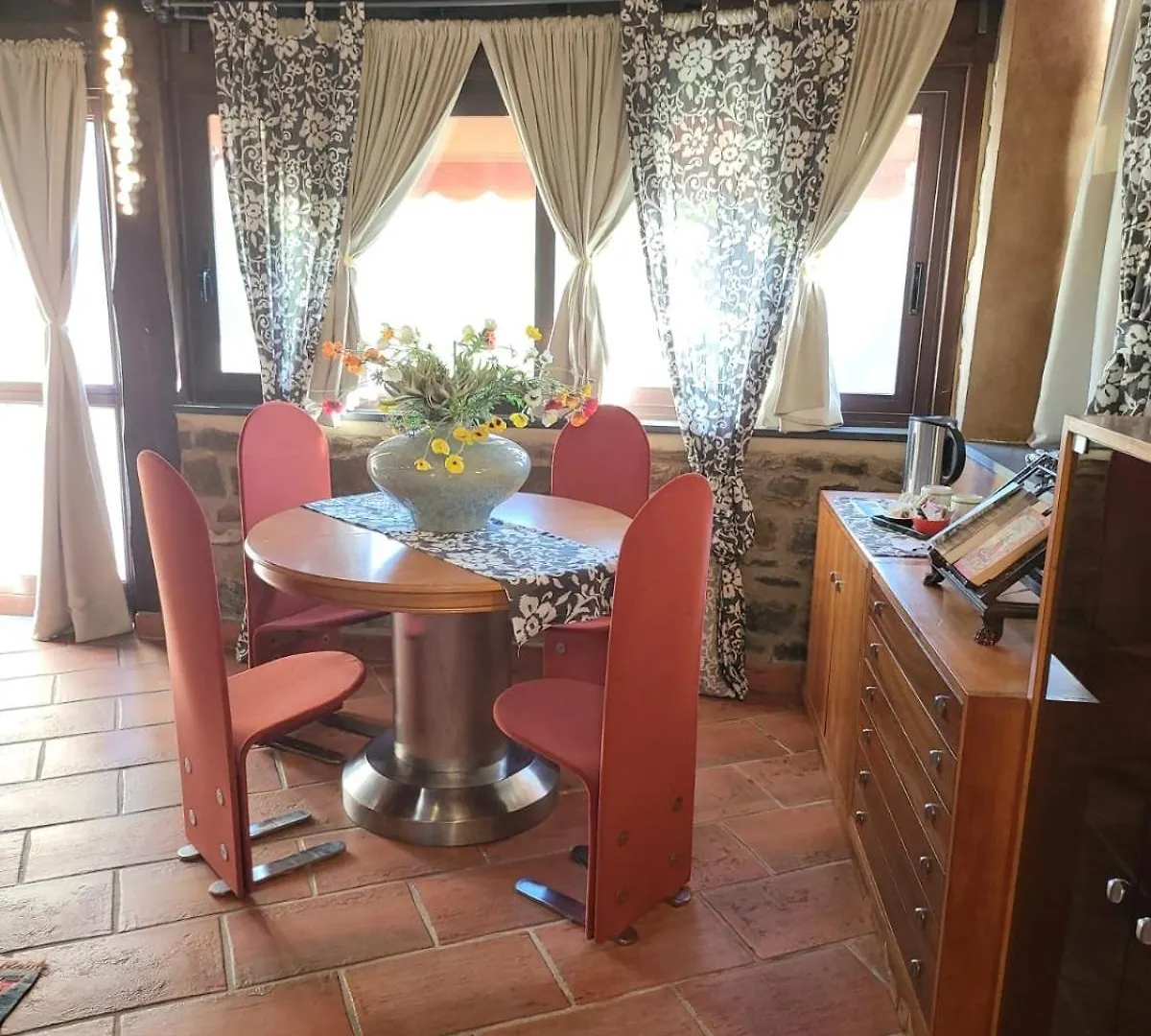 Muntaecara Hotel Diffuso Apricale Italy