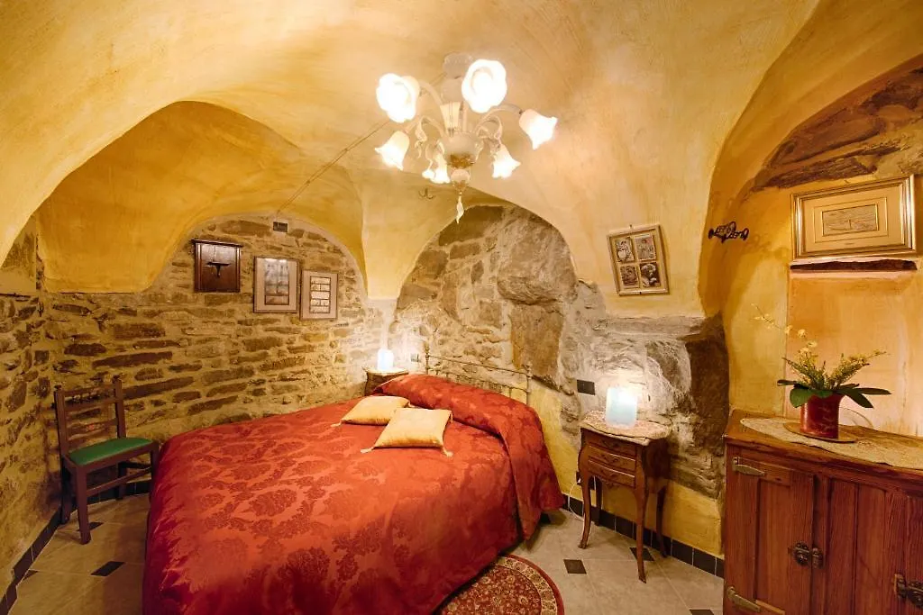Muntaecara Hotel Diffuso Apricale 3*,