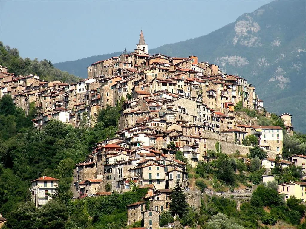 Muntaecara Hotel Diffuso Apricale